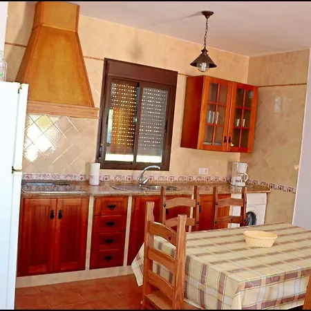 Cala De Puntalejo * كونيل ذي لا فرونتيرا