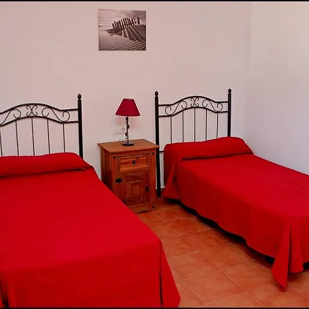 Cala De Puntalejo * كونيل ذي لا فرونتيرا